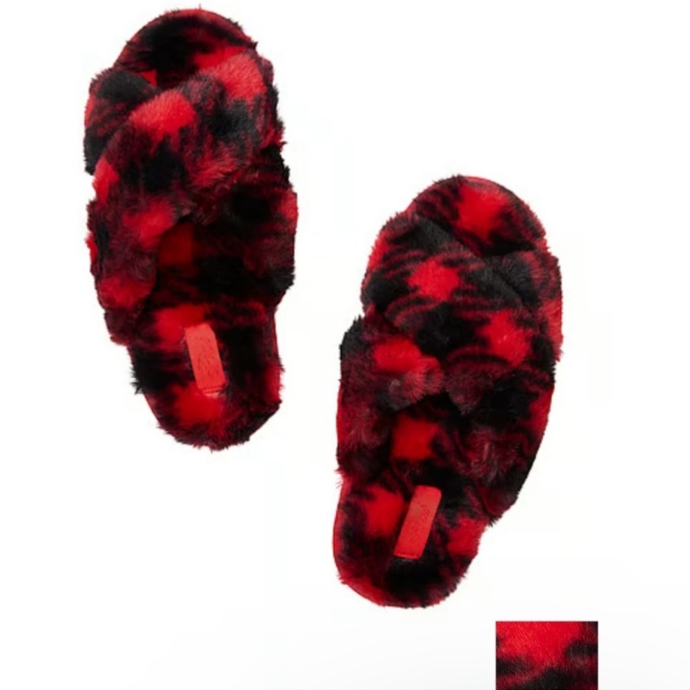 BNIB Medium PINK Victoria's Secret Faux Fur Crossover Slippers!